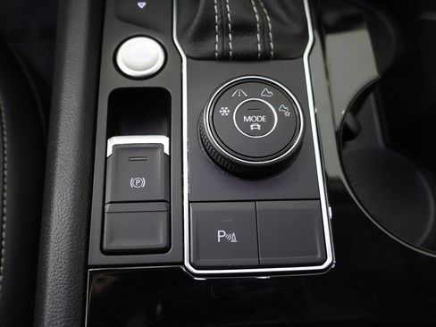 Used 2022 Volkswagen Atlas SE AWD/4WD image 54