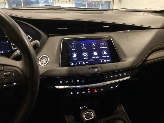 Used 2019 Cadillac XT4 Premium Luxury w/ Enhanced Visibility Package AWD/4WD image 17