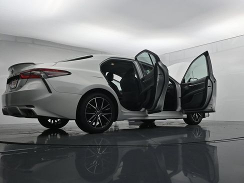 Used 2023 Toyota Camry SE FWD image 43