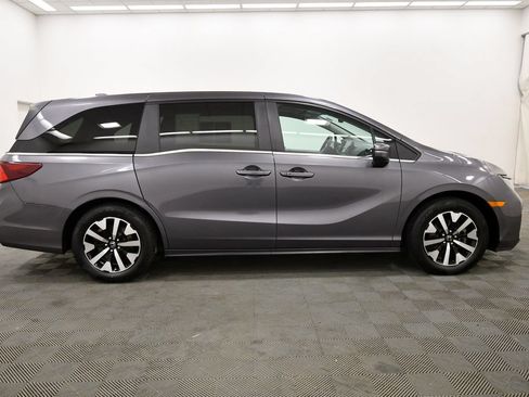 Certified 2025 Honda Odyssey EX-L image 9