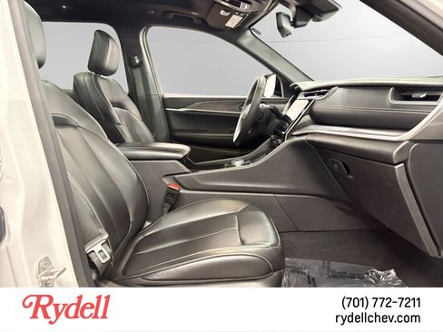 Used 2024 Jeep Grand Cherokee Limited 4xe AWD/4WD image 16