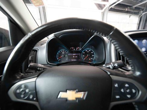 Used 2019 Chevrolet Colorado Z71 AWD/4WD image 15