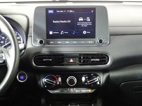 Used 2022 Hyundai Kona SEL image 29