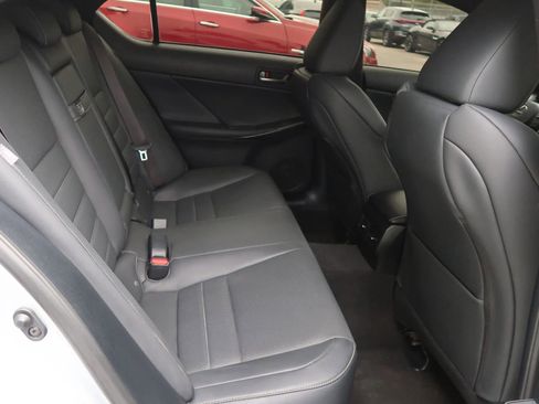 Used 2023 Lexus IS 500 image 22