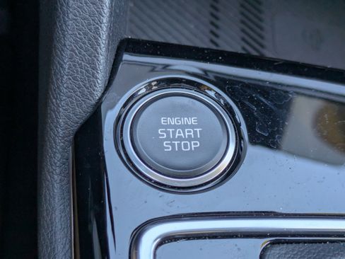 Used 2024 Kia Sportage EX image 29