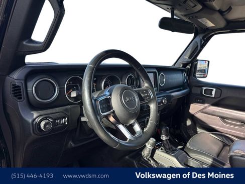 Used 2018 Jeep Wrangler Unlimited Sahara AWD/4WD image 2