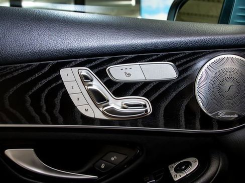 Used 2018 Mercedes-Benz GLC 300 4MATIC image 14
