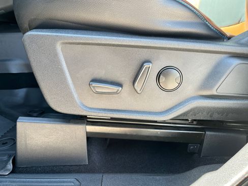 Used 2024 Ford Bronco Outer Banks AWD/4WD image 17