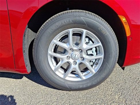 New 2026 Chrysler Pacifica Select image 12