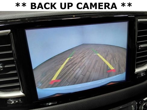 Certified 2024 Chrysler Pacifica Touring-L image 23