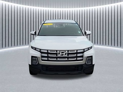 Used 2025 Hyundai Santa Cruz SE FWD image 2