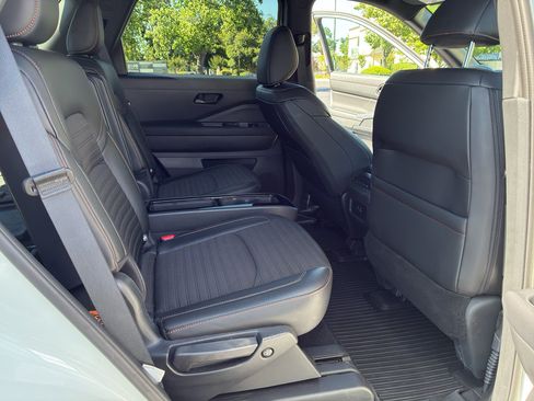 Used 2025 Nissan Pathfinder Rock Creek AWD/4WD image 52