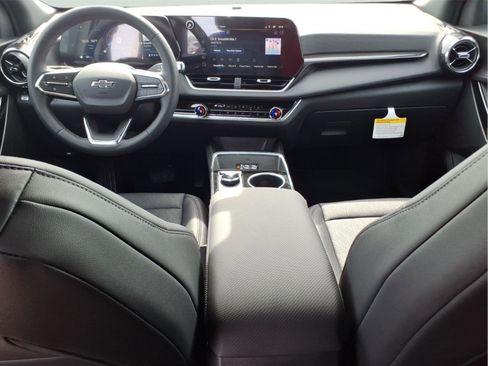 New 2026 Chevrolet Equinox LT FWD image 12