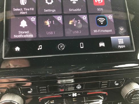 New 2025 Jeep Grand Cherokee Altitude image 27