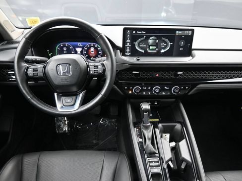 Certified 2025 Honda Accord Touring image 20