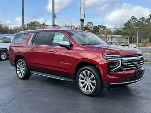 New 2025 Chevrolet Suburban Premier image 2
