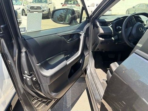Certified 2025 Toyota RAV4 LE AWD/4WD image 15