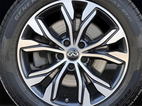 Used 2019 INFINITI QX30 Premium w/ Navigation Package image 48