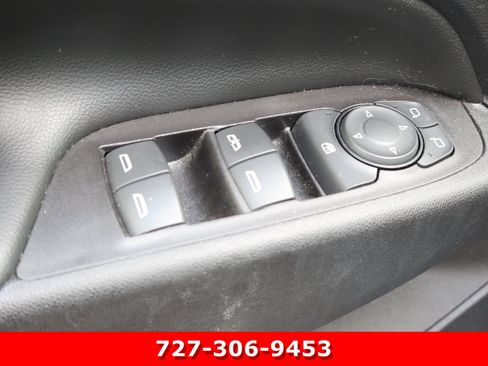 Used 2019 Chevrolet Equinox LT FWD image 14