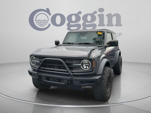 Used 2023 Ford Bronco 2-Door AWD/4WD image 2