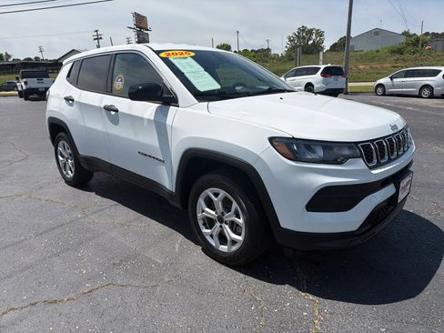 Used 2025 Jeep Compass Sport AWD/4WD image 1