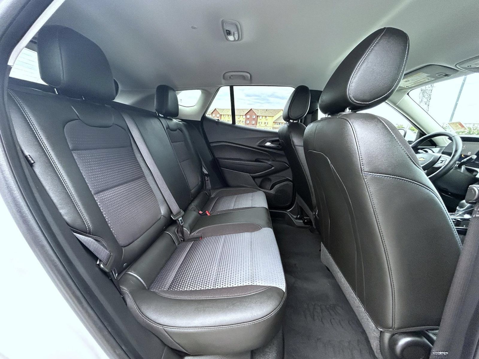 Certified 2024 Chevrolet Trax LT w/ Driver Confidence Package FWD image 20