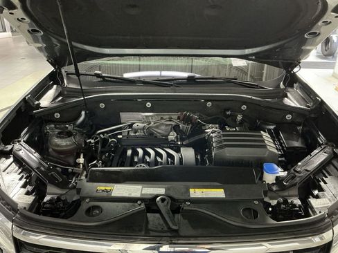 Used 2023 Volkswagen Atlas SE image 35