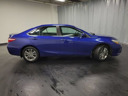 Used 2015 Toyota Camry SE FWD image 9