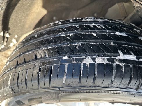 Used 2020 Chrysler Pacifica Touring-L image 36