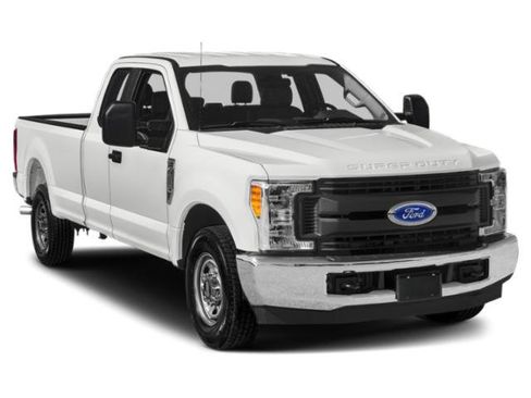 Used 2018 Ford F250 XL w/ STX Appearance Package AWD/4WD image 6