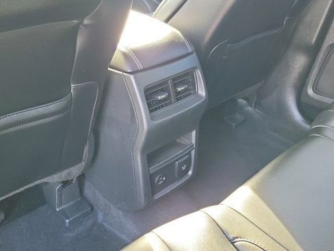 Used 2022 Ford Edge Titanium AWD/4WD image 20
