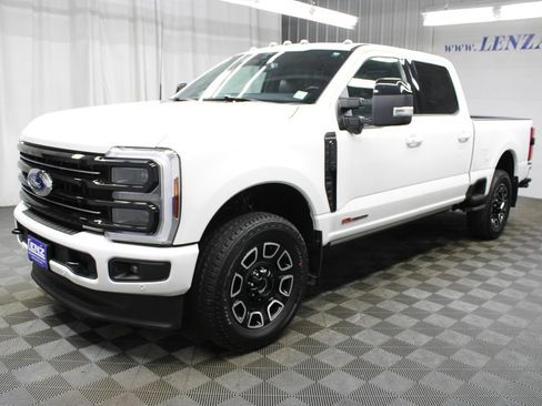 Used 2025 Ford F250 Platinum AWD/4WD image 9