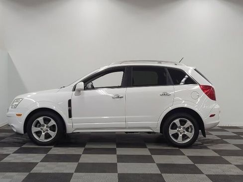 Used 2013 Chevrolet Captiva Sport LTZ FWD image 4