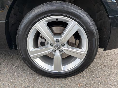 Used 2019 Audi e-tron Premium Plus image 3