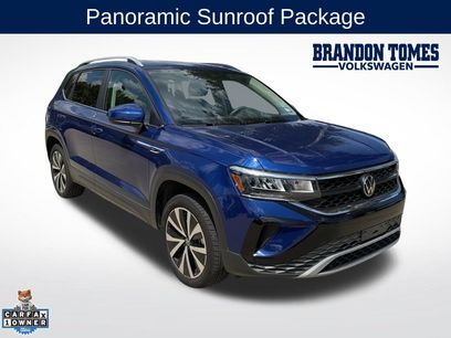 Used 2023 Volkswagen Taos SE w/ Panoramic Sunroof Package