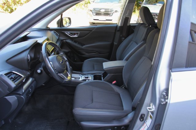 Used 2020 Subaru Forester Premium AWD/4WD image 17