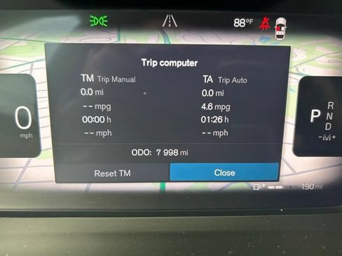 Certified 2025 Volvo XC40 B5 Core AWD/4WD image 24