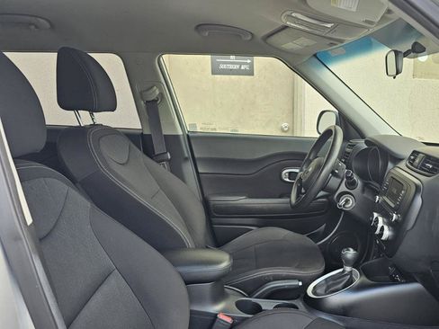 Used 2018 Kia Soul FWD image 20