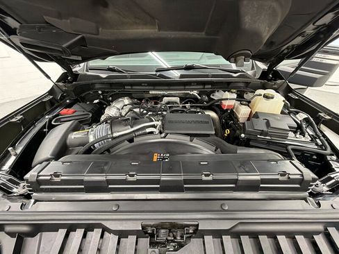 Used 2024 GMC Sierra 2500 AT4X AWD/4WD image 9