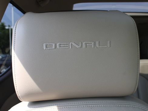 Certified 2018 GMC Acadia Denali w/ Technology Package AWD/4WD image 30
