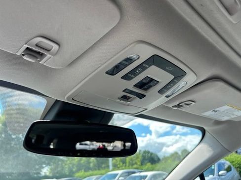 Used 2024 Toyota Sienna XLE w/ XLE Plus Package FWD image 32