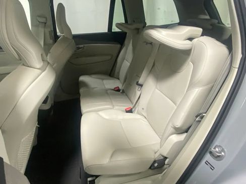 Used 2025 Volvo XC90 B5 Plus w/ Protection Package Premier AWD/4WD image 14