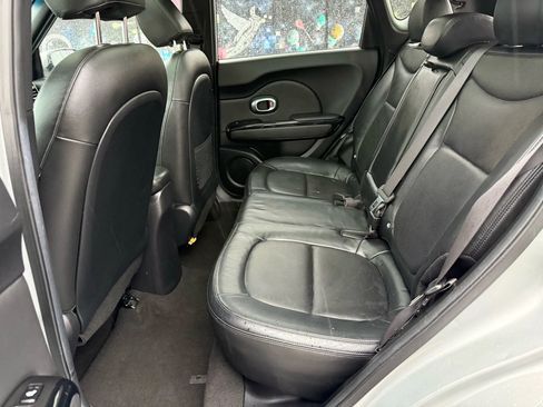 Used 2015 Kia Soul ! w/ Sun & Sound Package image 26