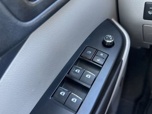 Used 2015 Toyota Highlander Limited Platinum image 20