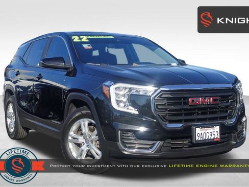 Used 2022 GMC Terrain SLE image 1