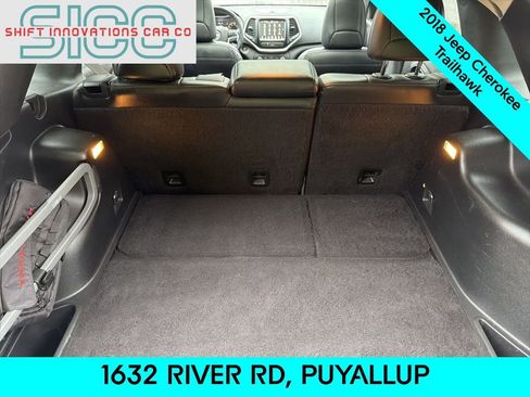 Used 2018 Jeep Cherokee Trailhawk w/ Quick Order Package 25L image 23