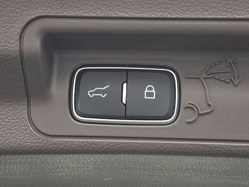 Certified 2023 Ford Explorer Platinum w/ Technology Package image 30