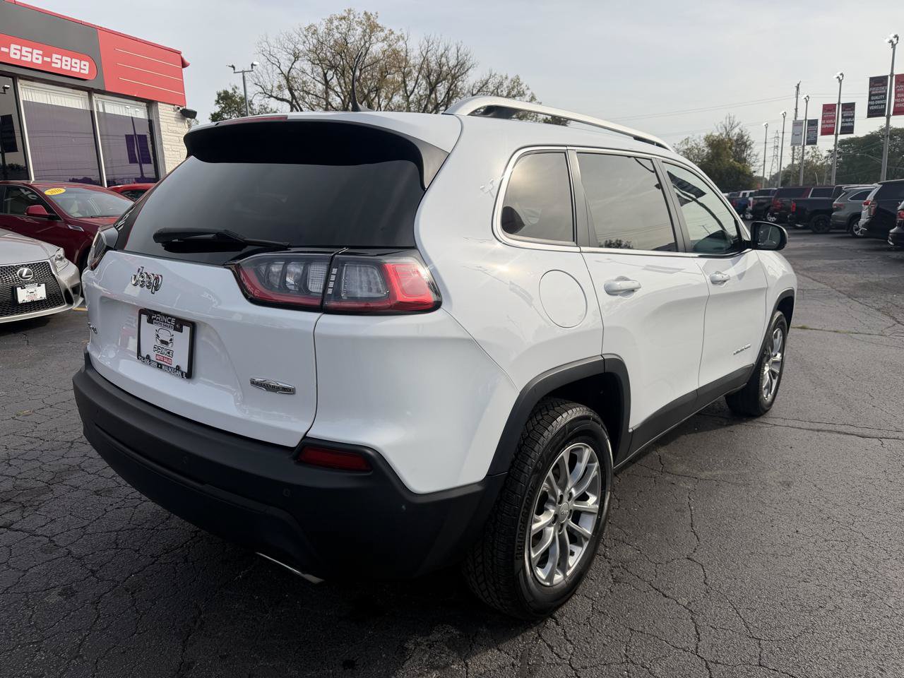 Used 2021 Jeep Cherokee Latitude Lux w/ Sun & Sound Group AWD/4WD image 7