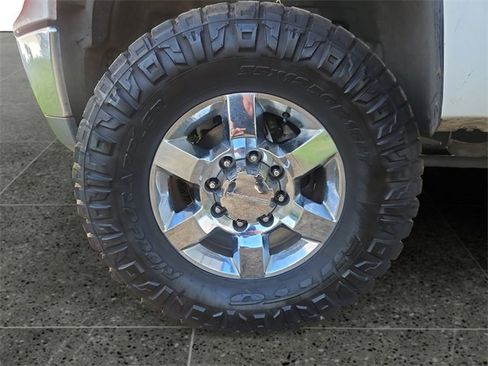 Used 2014 GMC Sierra 2500 SLT w/ SLT Convenience Package image 14