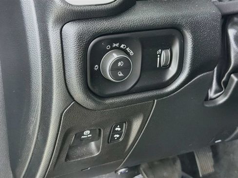 Used 2022 RAM 1500 Big Horn AWD/4WD image 13
